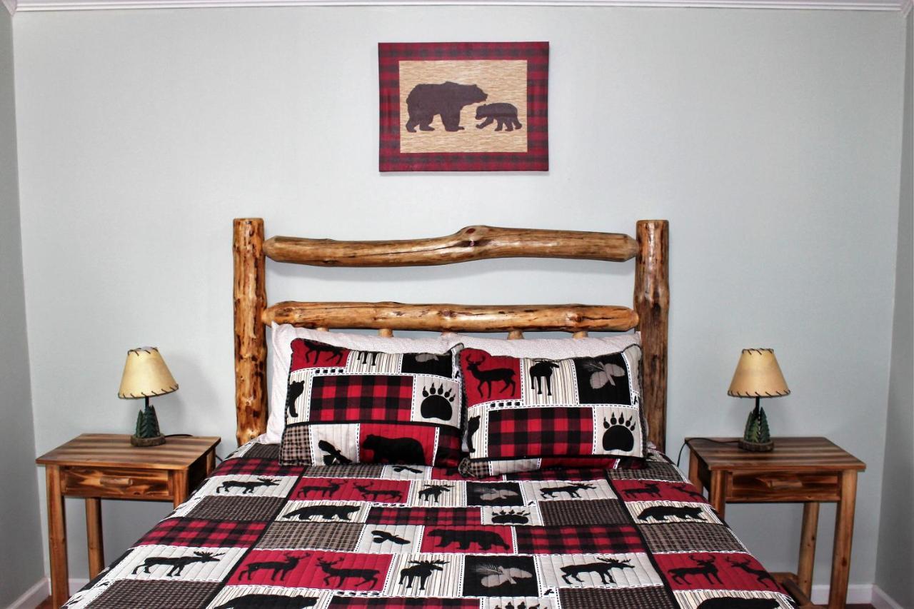 Spacious Downtown Condo Walking Distance To Downtown Gatlinburg Sleeps 6 Guests 外观 照片