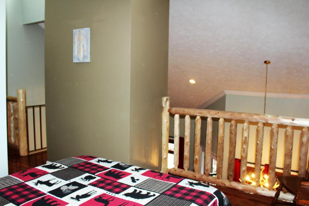 Spacious Downtown Condo Walking Distance To Downtown Gatlinburg Sleeps 6 Guests 外观 照片
