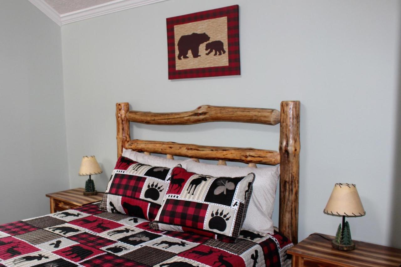Spacious Downtown Condo Walking Distance To Downtown Gatlinburg Sleeps 6 Guests 外观 照片