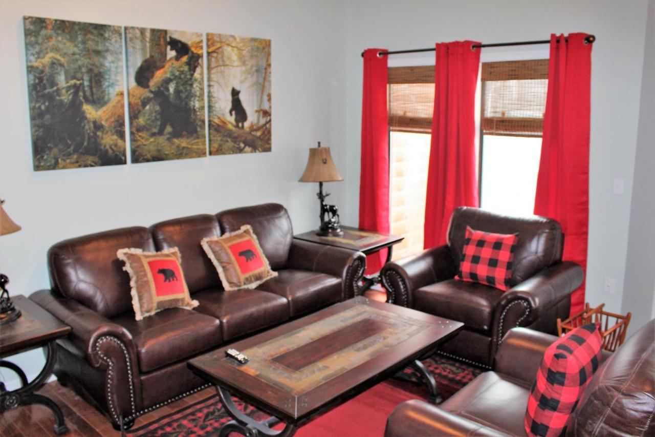 Spacious Downtown Condo Walking Distance To Downtown Gatlinburg Sleeps 6 Guests 外观 照片