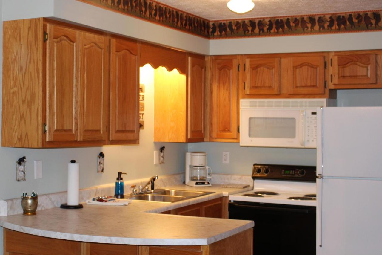 Spacious Downtown Condo Walking Distance To Downtown Gatlinburg Sleeps 6 Guests 外观 照片
