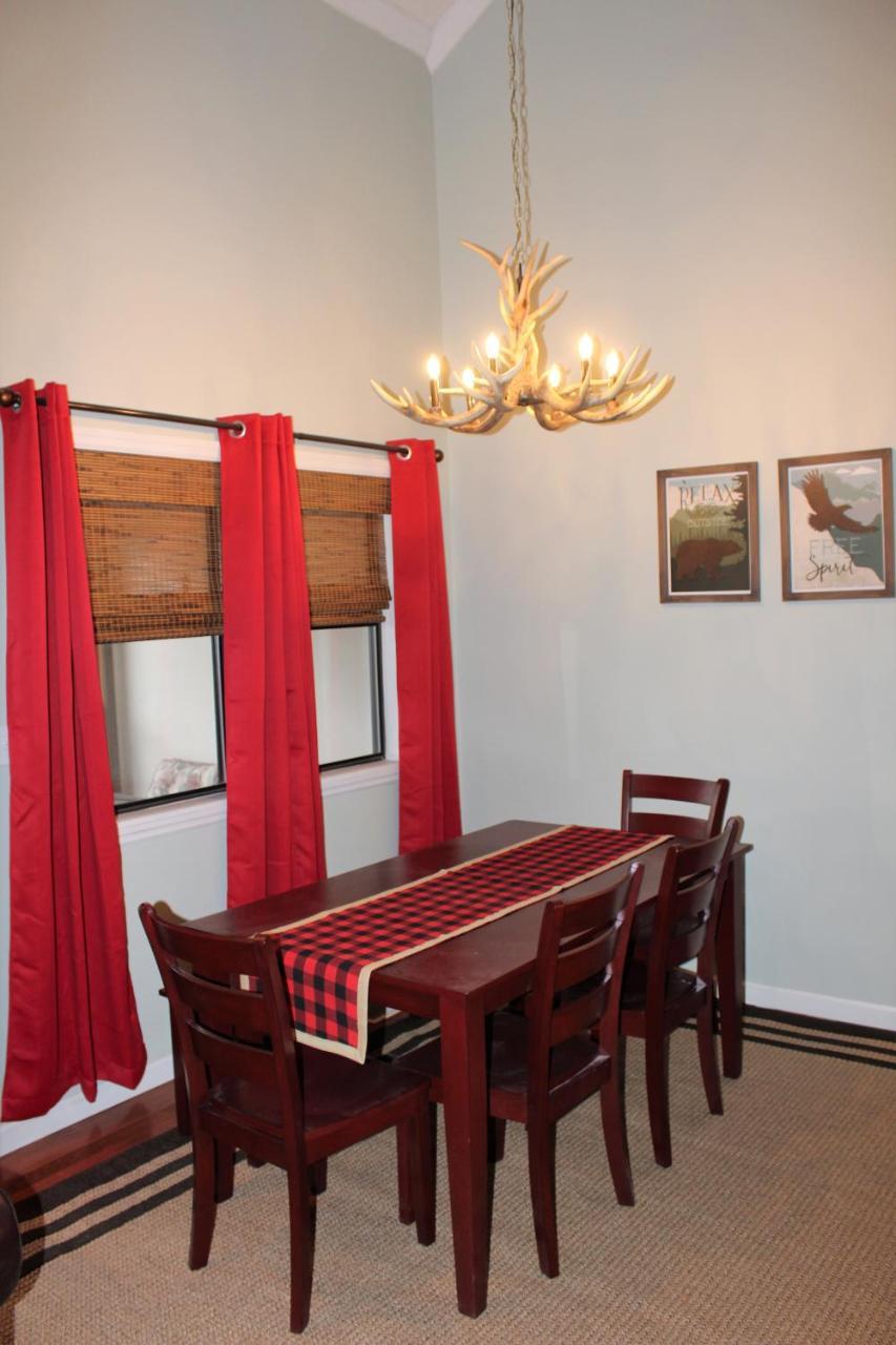 Spacious Downtown Condo Walking Distance To Downtown Gatlinburg Sleeps 6 Guests 外观 照片