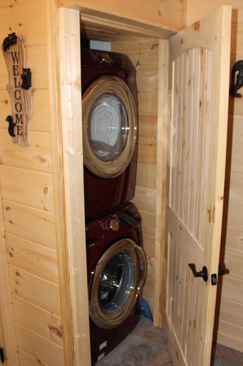 Spacious Downtown Condo Walking Distance To Downtown Gatlinburg Sleeps 6 Guests 外观 照片
