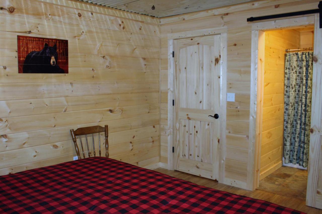 Spacious Downtown Condo Walking Distance To Downtown Gatlinburg Sleeps 6 Guests 外观 照片