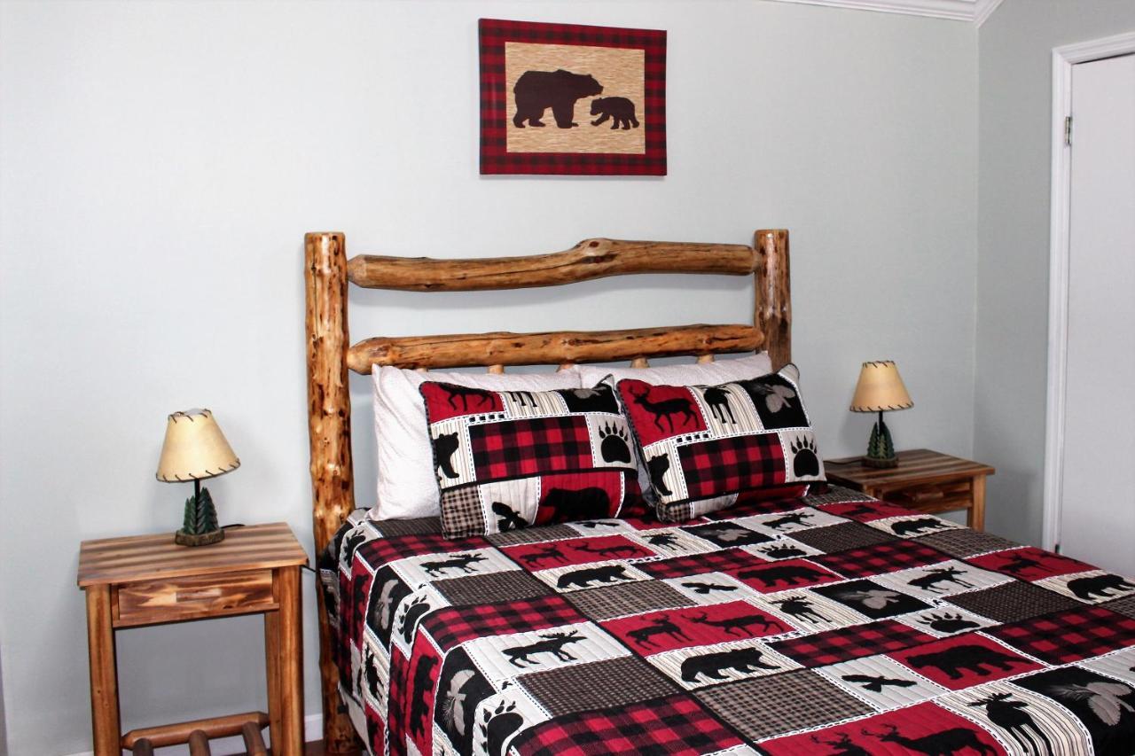 Spacious Downtown Condo Walking Distance To Downtown Gatlinburg Sleeps 6 Guests 外观 照片
