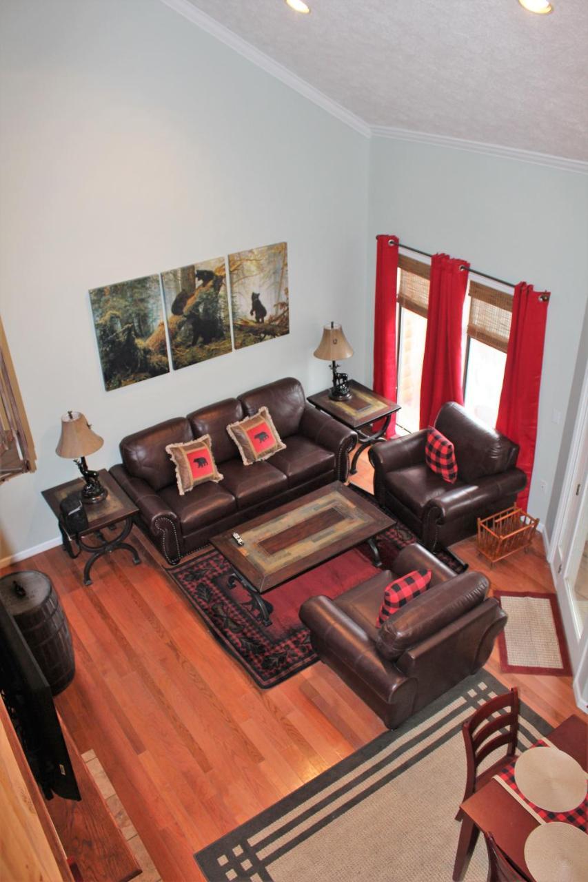 Spacious Downtown Condo Walking Distance To Downtown Gatlinburg Sleeps 6 Guests 外观 照片