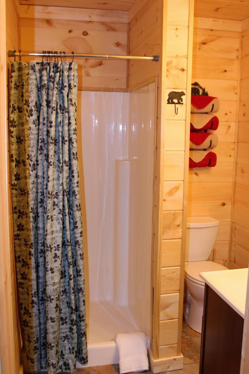 Spacious Downtown Condo Walking Distance To Downtown Gatlinburg Sleeps 6 Guests 外观 照片