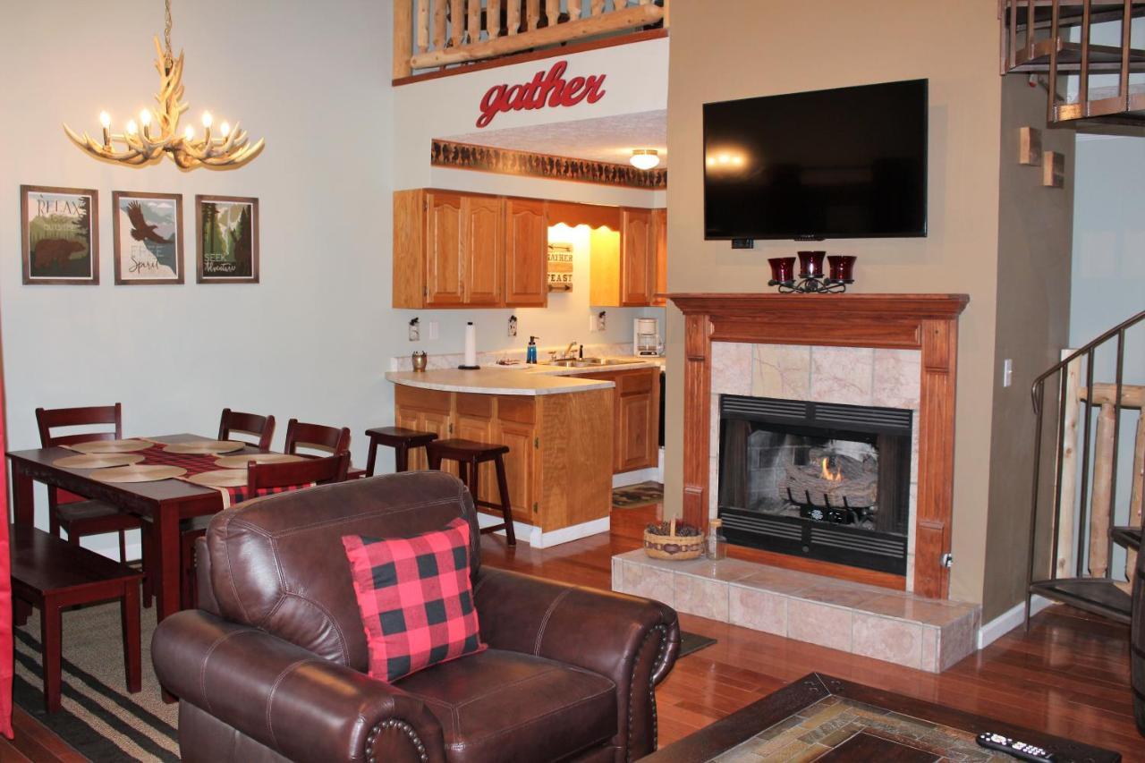 Spacious Downtown Condo Walking Distance To Downtown Gatlinburg Sleeps 6 Guests 外观 照片